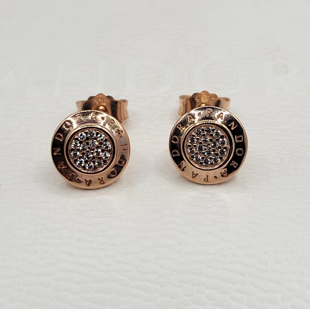 ❤️Authentic Pandora ⭐️RETIRED⭐️ ROSE SIGNATURE STUD EARRINGS
